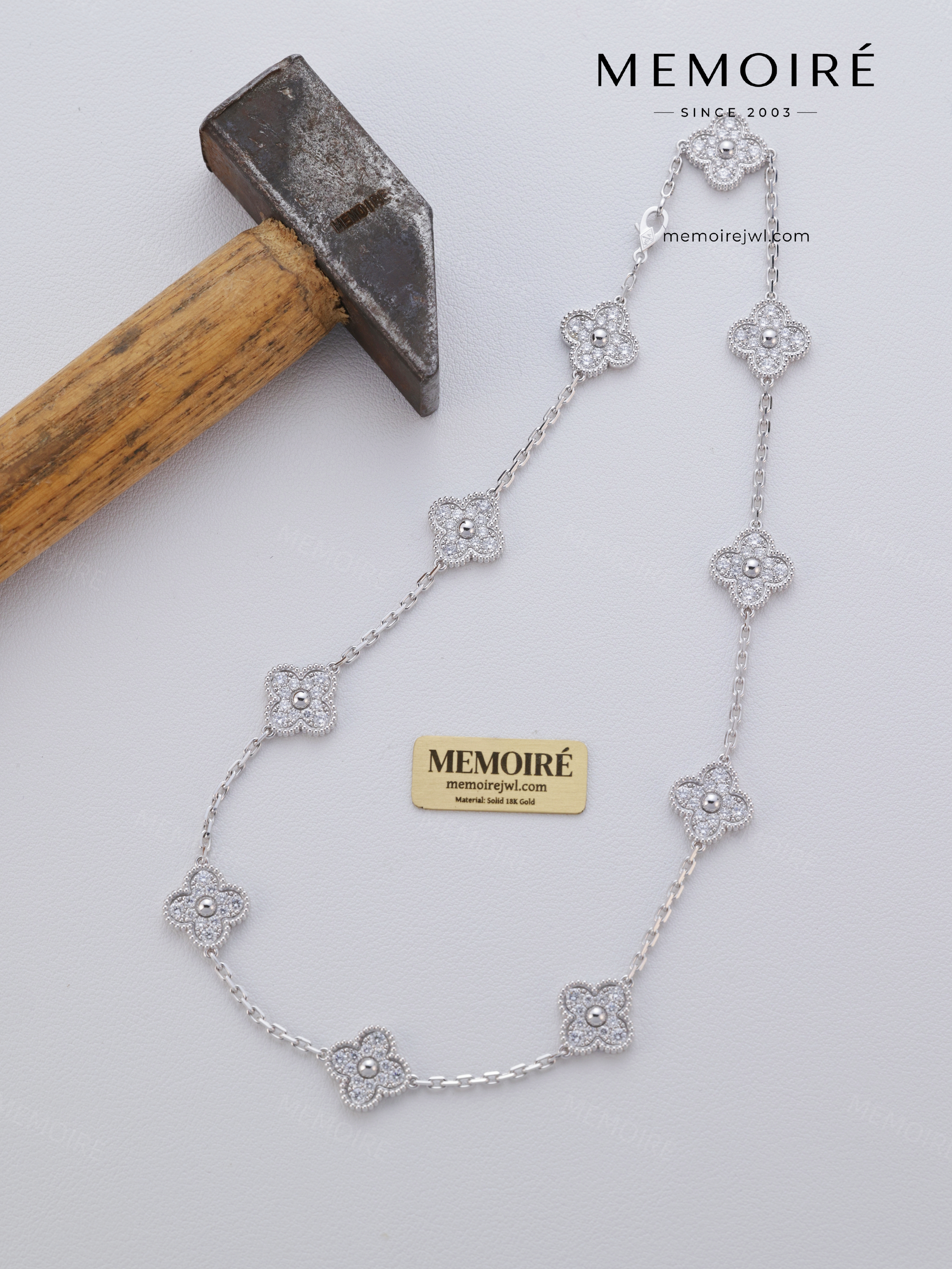 MEMOIRÉ 18K White Gold Pavé Diamond Ten Flowers Necklace